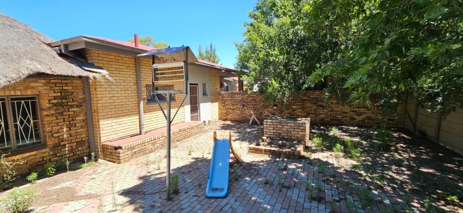 4 Bedroom Property for Sale in Wolmaransstad North West
